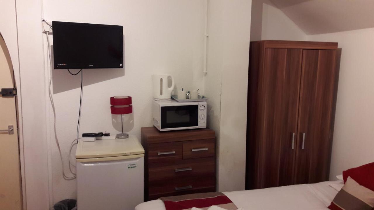 Alexandra Guest House Хемел-Хемпстед Экстерьер фото