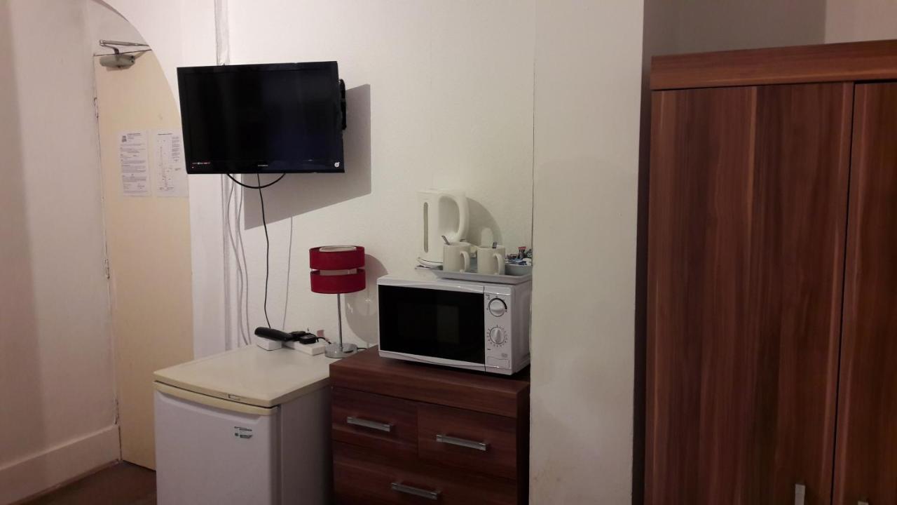 Alexandra Guest House Хемел-Хемпстед Экстерьер фото