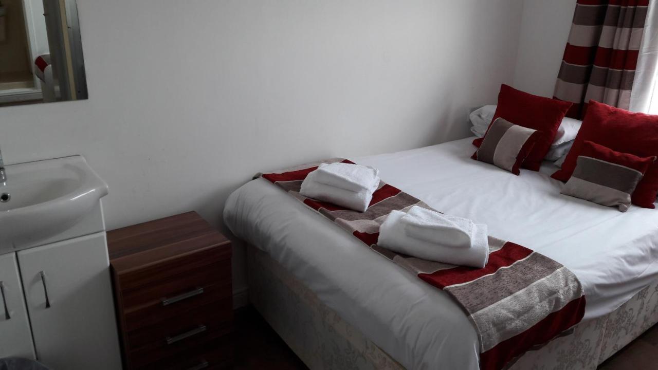 Alexandra Guest House Хемел-Хемпстед Экстерьер фото