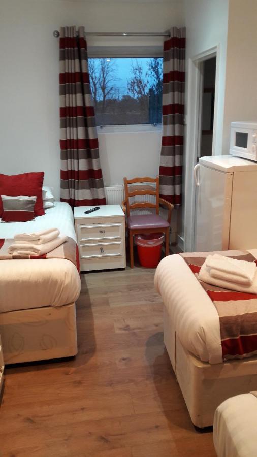 Alexandra Guest House Хемел-Хемпстед Экстерьер фото