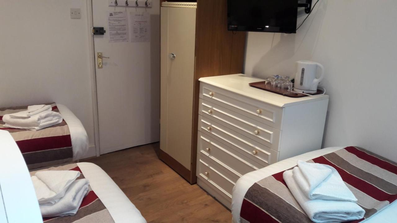 Alexandra Guest House Хемел-Хемпстед Экстерьер фото